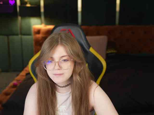 Runa054 webcam
