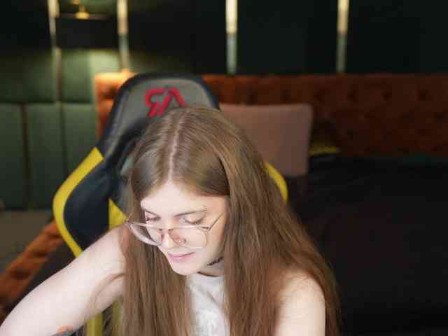Runa054 webcam