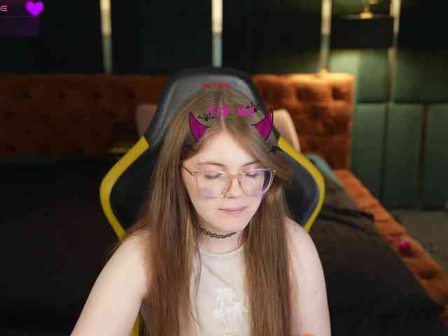 Runa054 webcam