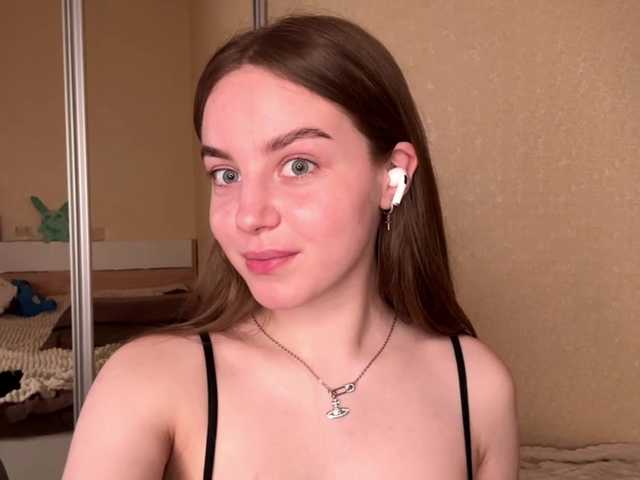 HereLora live cam on BongaCams