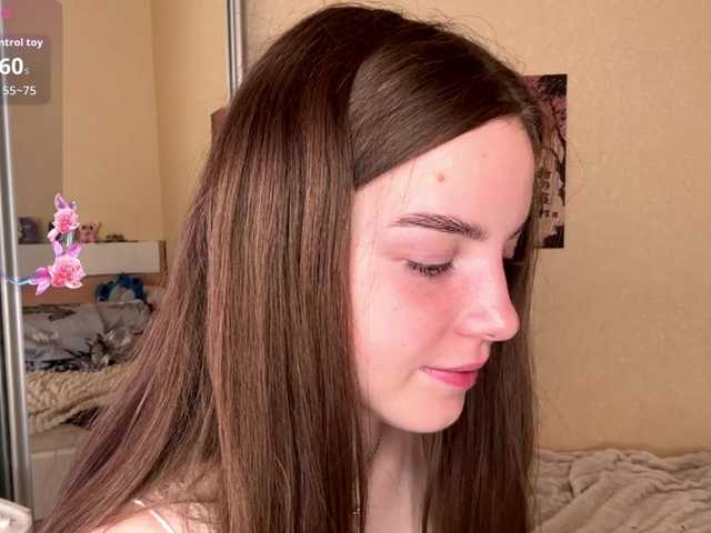 HereLora live cam on BongaCams