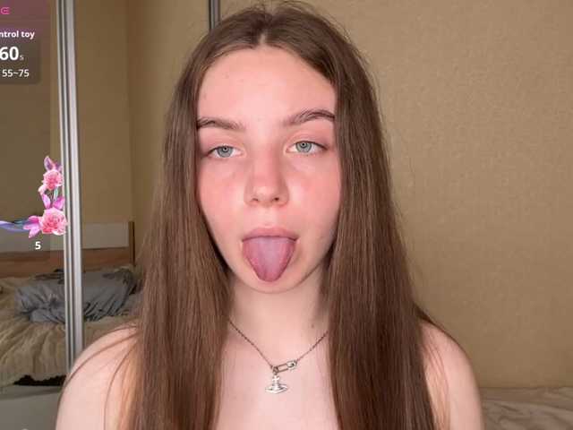 HereLora live cam on BongaCams