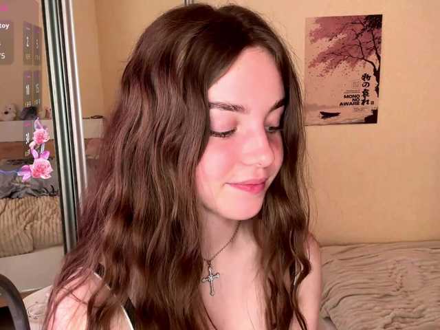 HereLora live cam on BongaCams
