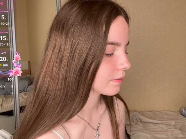 HereLora live cam on BongaCams