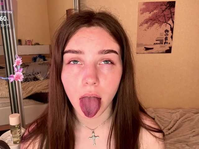 HereLora live cam on BongaCams