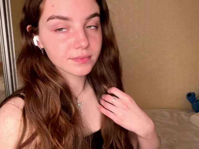 HereLora live cam on BongaCams