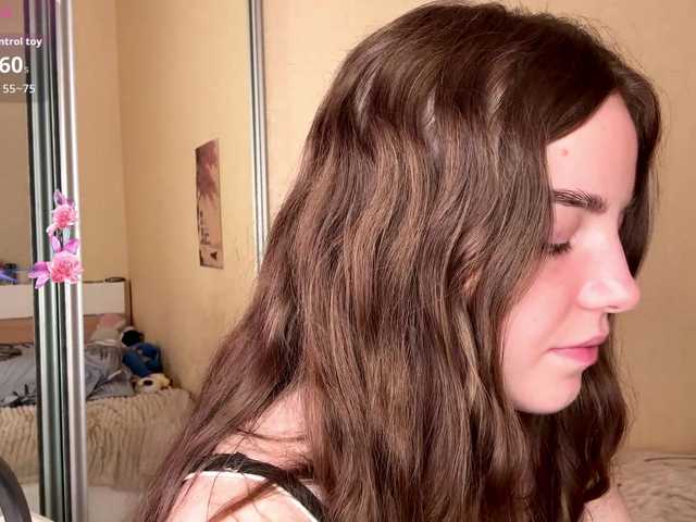HereLora live cam on BongaCams