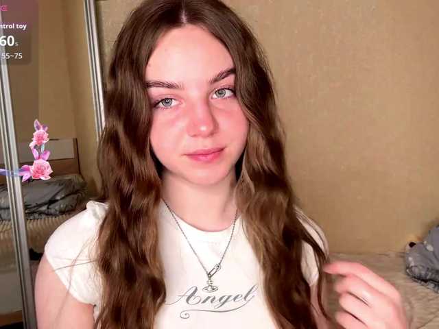 HereLora live cam on BongaCams