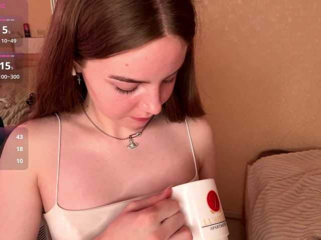 HereLora live cam on BongaCams