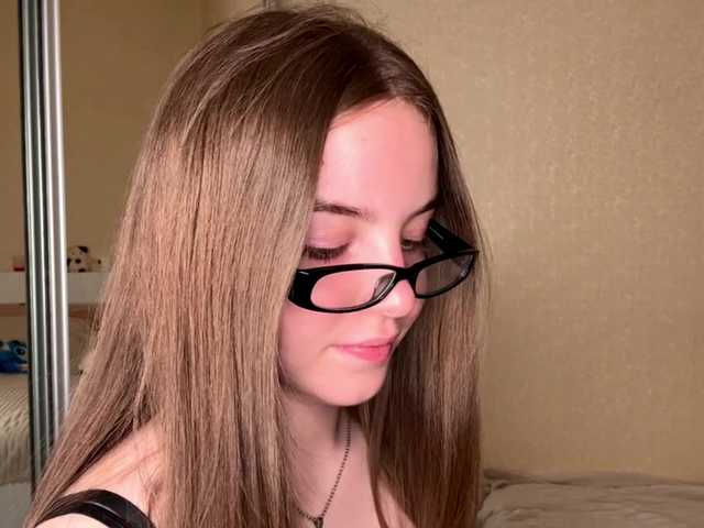 HereLora live cam on BongaCams