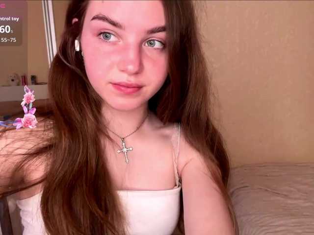 HereLora live cam on BongaCams