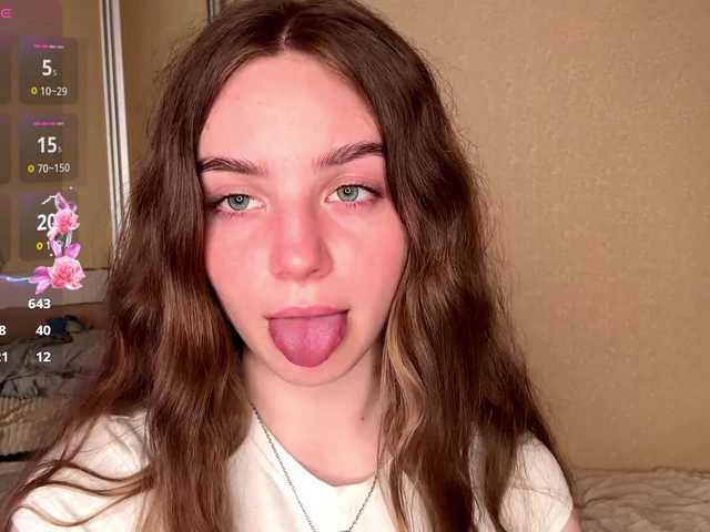 HereLora live cam on BongaCams