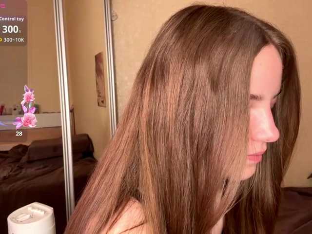 HereLora live cam on BongaCams