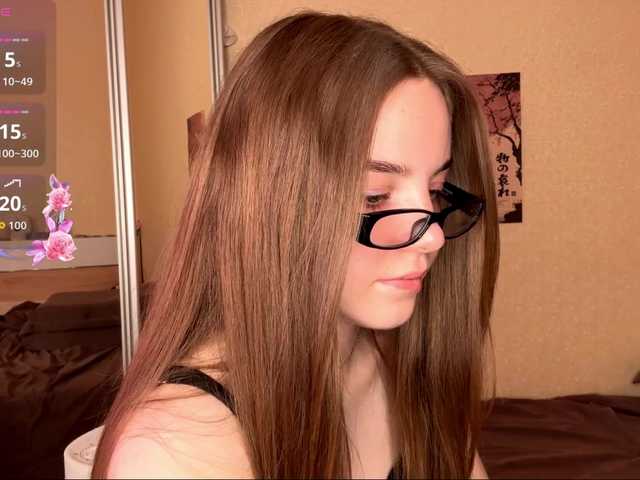 HereLora live cam on BongaCams