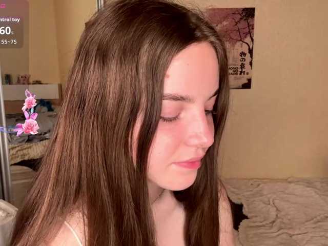 HereLora live cam on BongaCams
