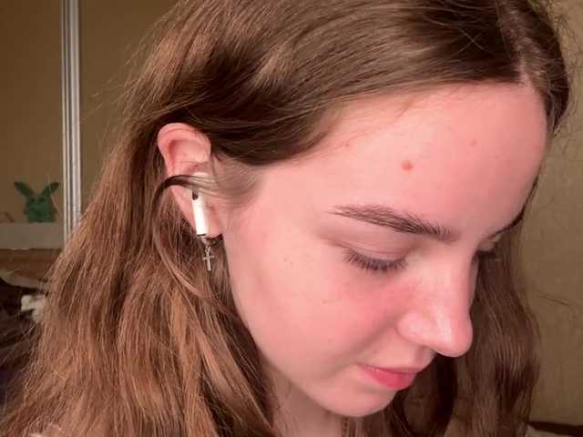 HereLora live cam on BongaCams