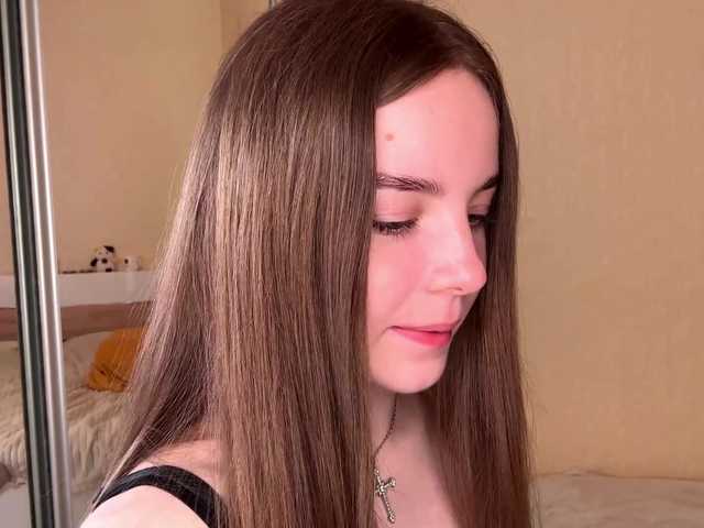 HereLora live cam on BongaCams