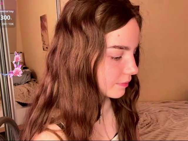 HereLora live cam on BongaCams
