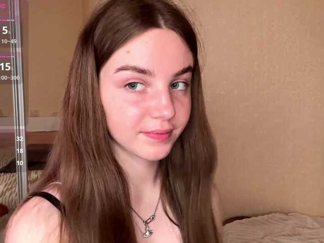 HereLora live cam on BongaCams