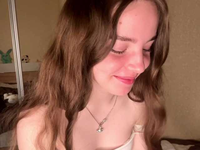 HereLora live cam on BongaCams
