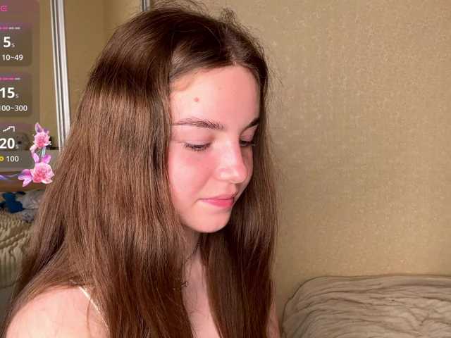 HereLora live cam on BongaCams