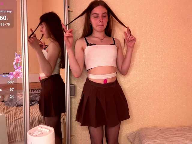 HereLora live cam on BongaCams
