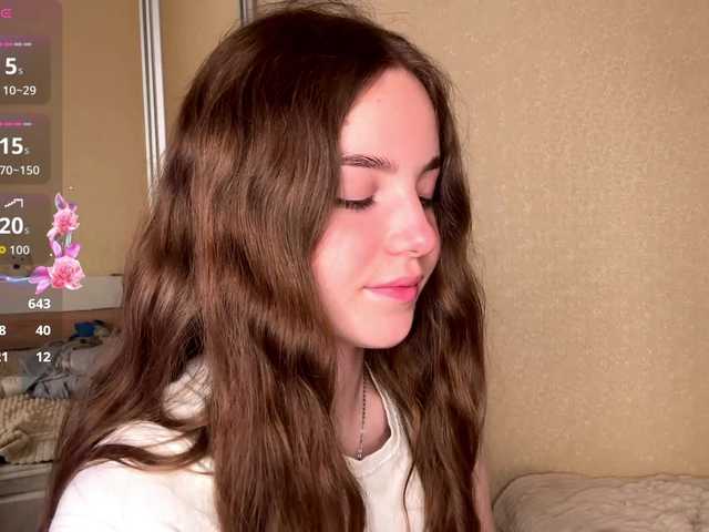 HereLora live cam on BongaCams