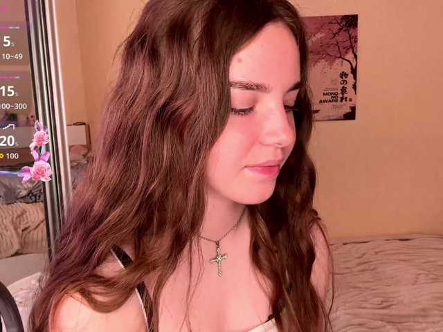 HereLora live cam on BongaCams