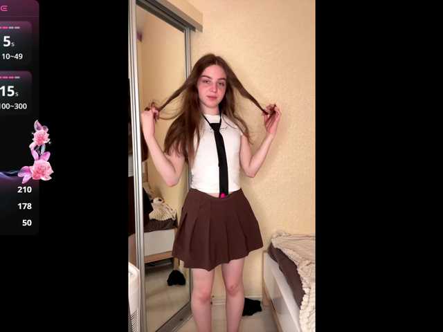 HereLora live cam on BongaCams