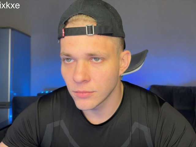 Nehepai — live male cam