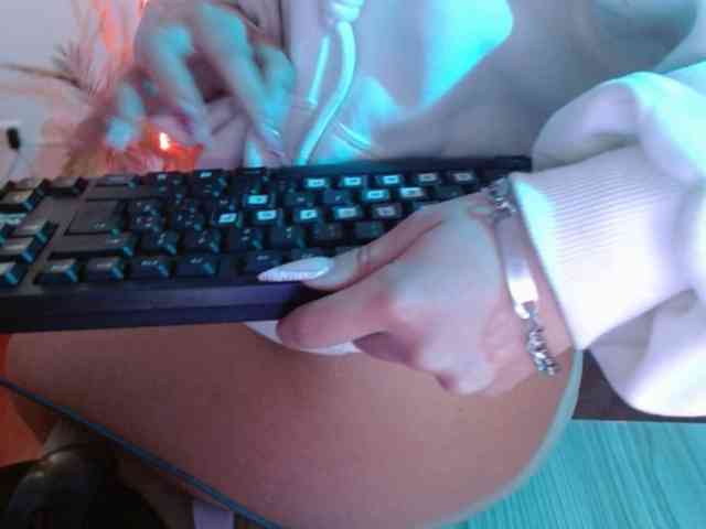 TiffanyBu webcam