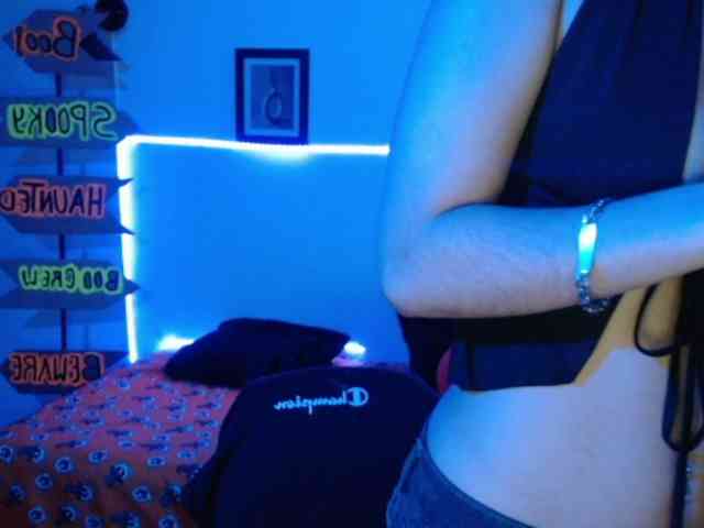 TiffanyBu webcam