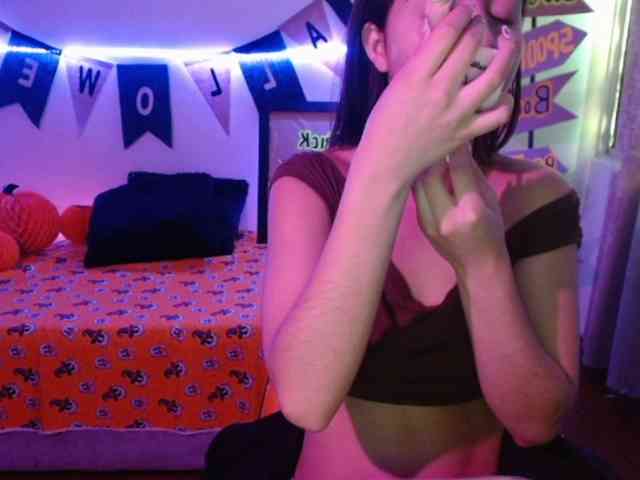 TiffanyBu webcam