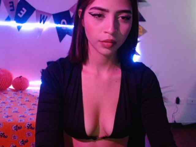 TiffanyBu webcam