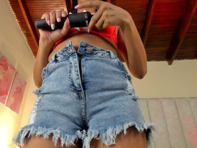 annykiut live cam on BongaCams