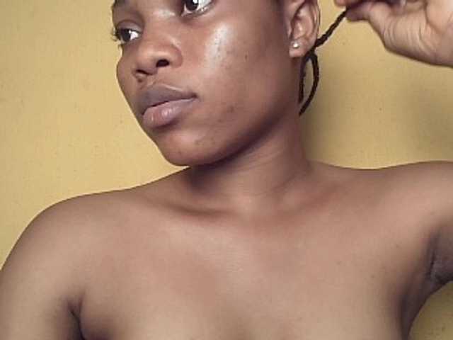 shaxxybitch2 live cam on BongaCams