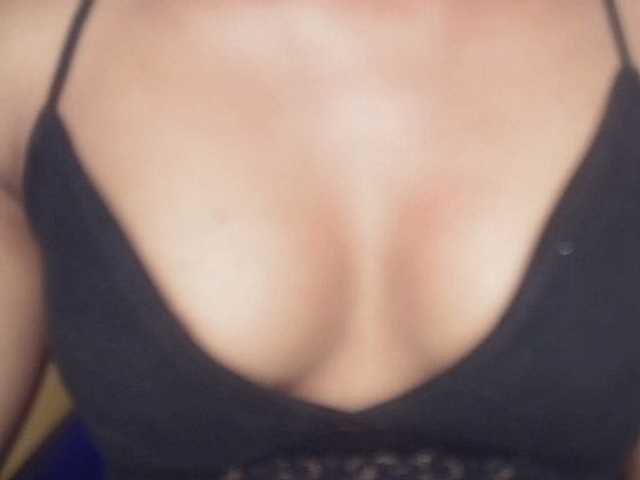 shaxxybitch2 live cam on BongaCams