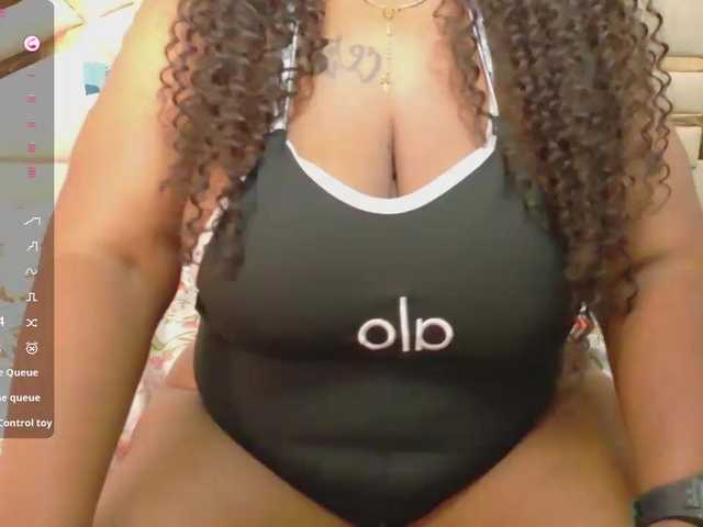 Bigbbwmommy live cam on BongaCams