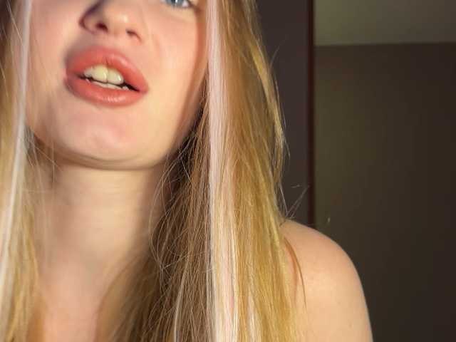 SAINTCAT live cam on BongaCams