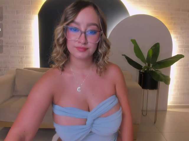 NovaSinclair live cam on BongaCams