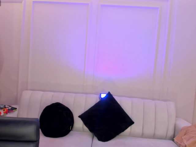 NovaSinclair live webcam show