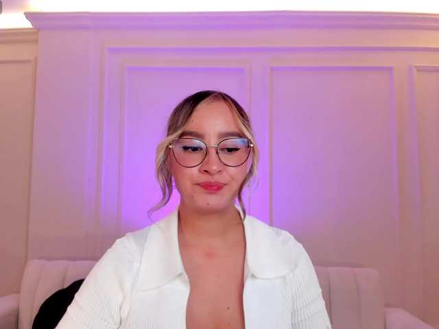 NovaSinclair live webcam show