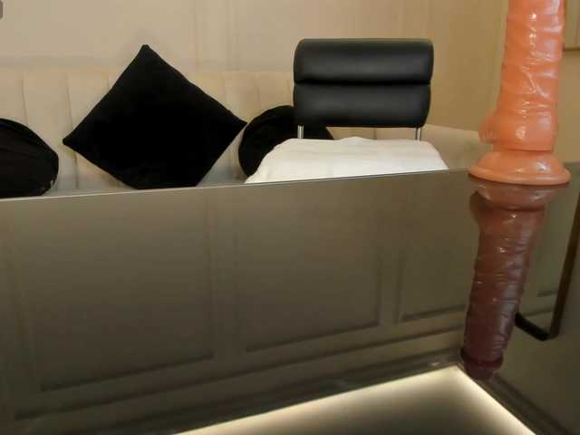 NovaSinclair live webcam show