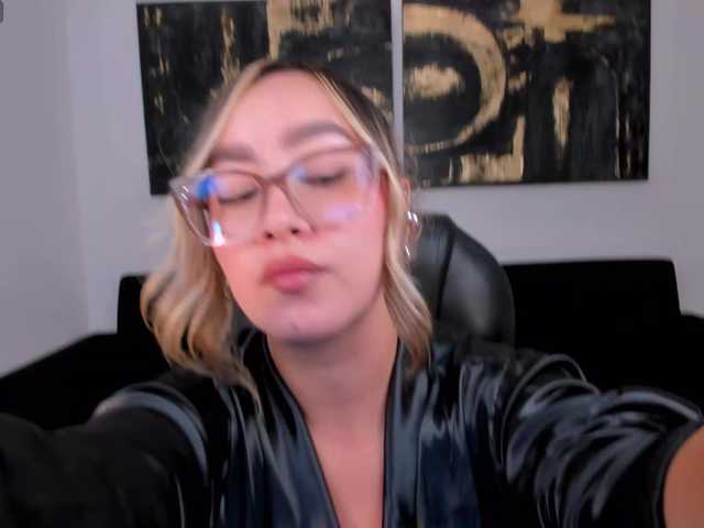 NovaSinclair live cam on BongaCams