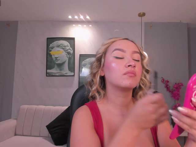 NovaSinclair live cam on BongaCams