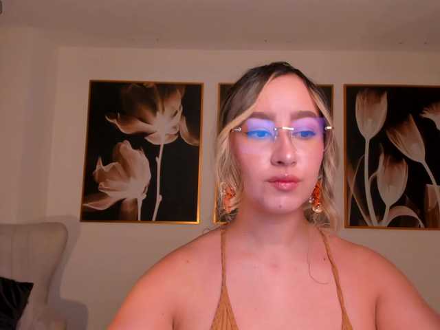 NovaSinclair live cam on BongaCams