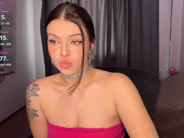 Kinkich live webcam show