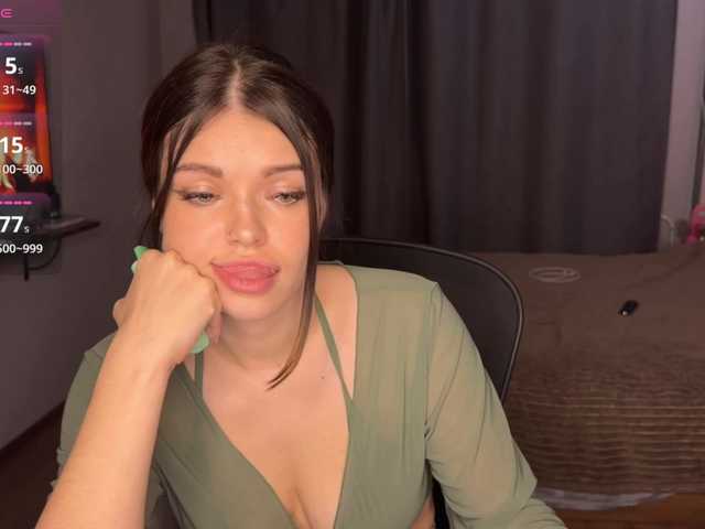 Kinkich live webcam show