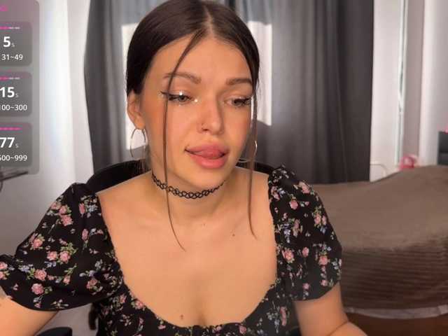 Kinkich live webcam show