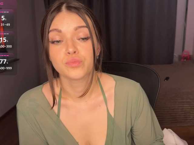 Kinkich live webcam show